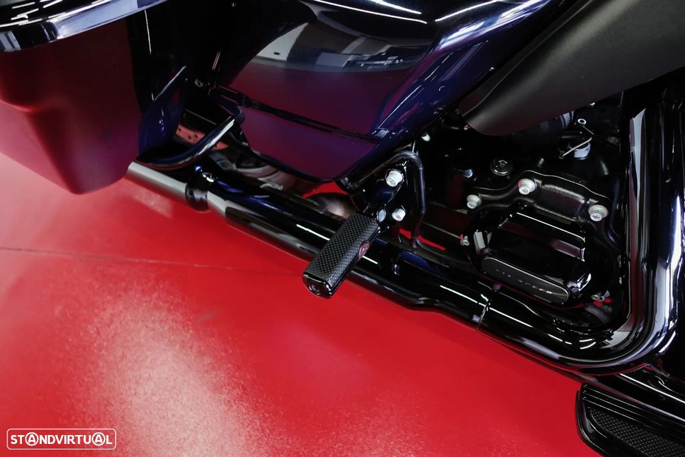 Harley-Davidson Road Glide CVO 117ci igual a nova - 10