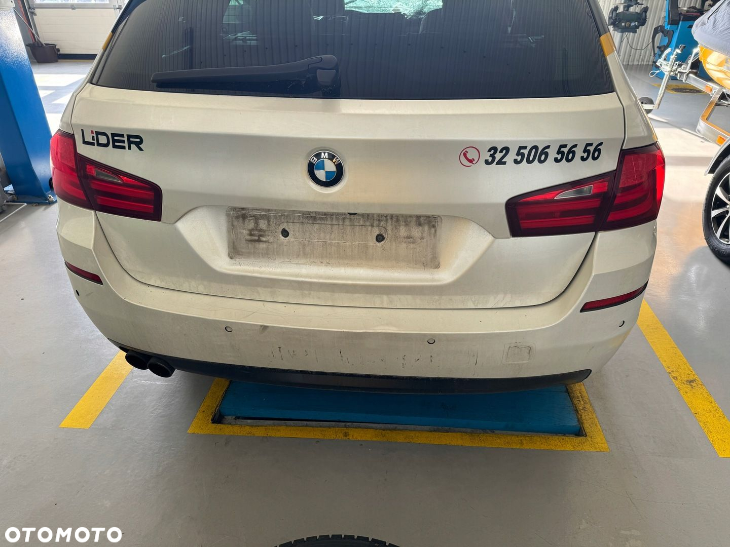 BMW 520 D F10 F11 tył kompletny kolor B90 obklejony - 2