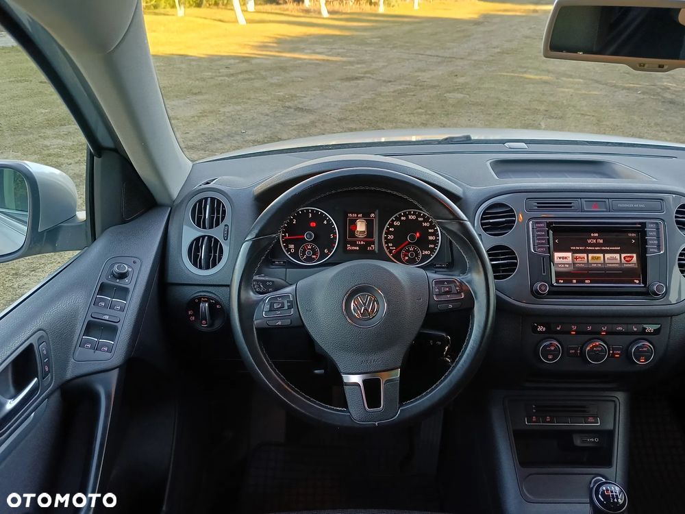 Volkswagen Tiguan 2.0 TDI SCR 4Motion (BlueMotion Tech) Comfortline - 14