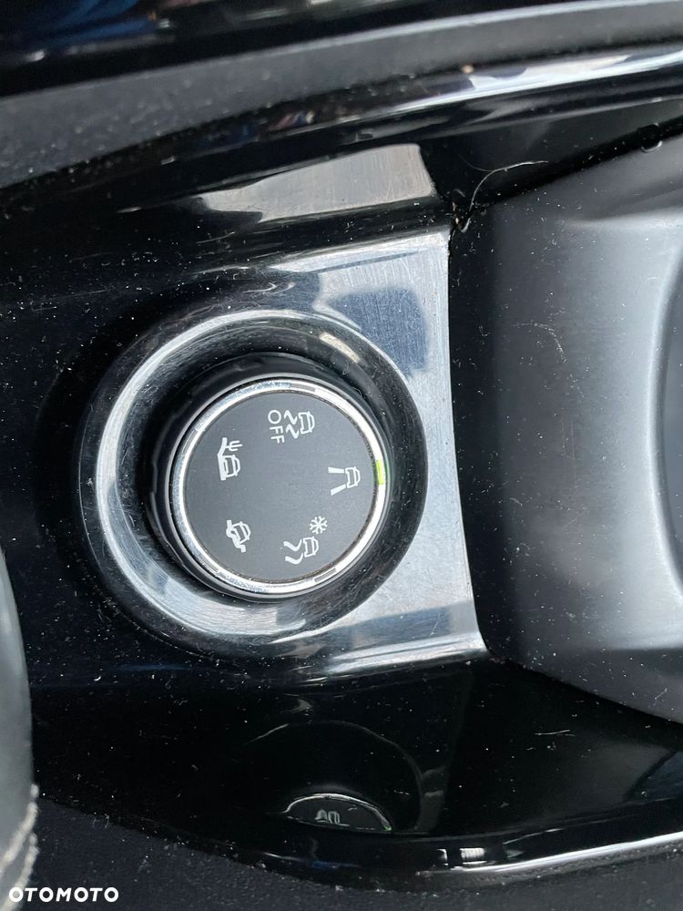 Peugeot 2008 PureTech 110 Stop&Start EAT6 Allure - 30