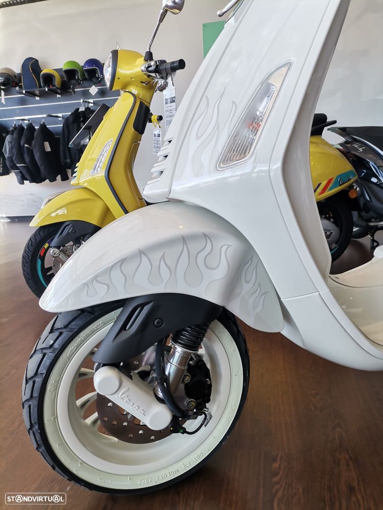 Vespa Sprint Justin Bieber - 2