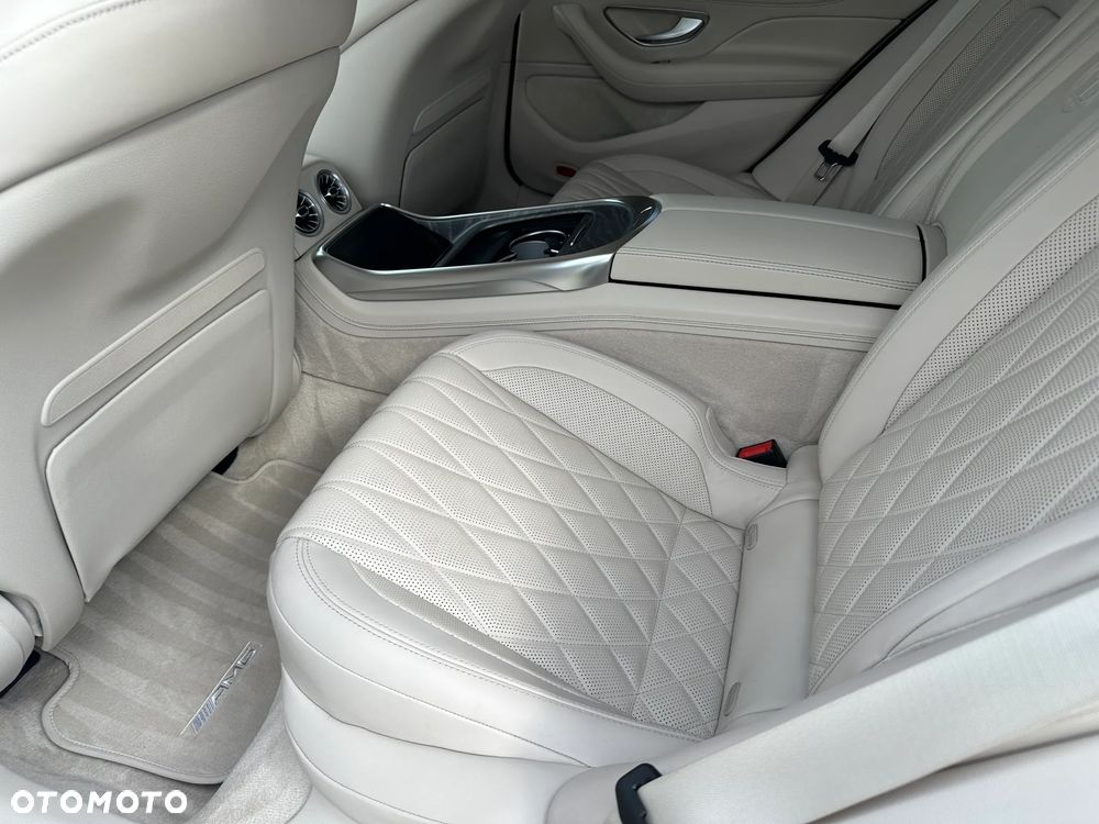 Mercedes-Benz AMG GT 63 4Matic+ Speedshift MCT 9G - 28