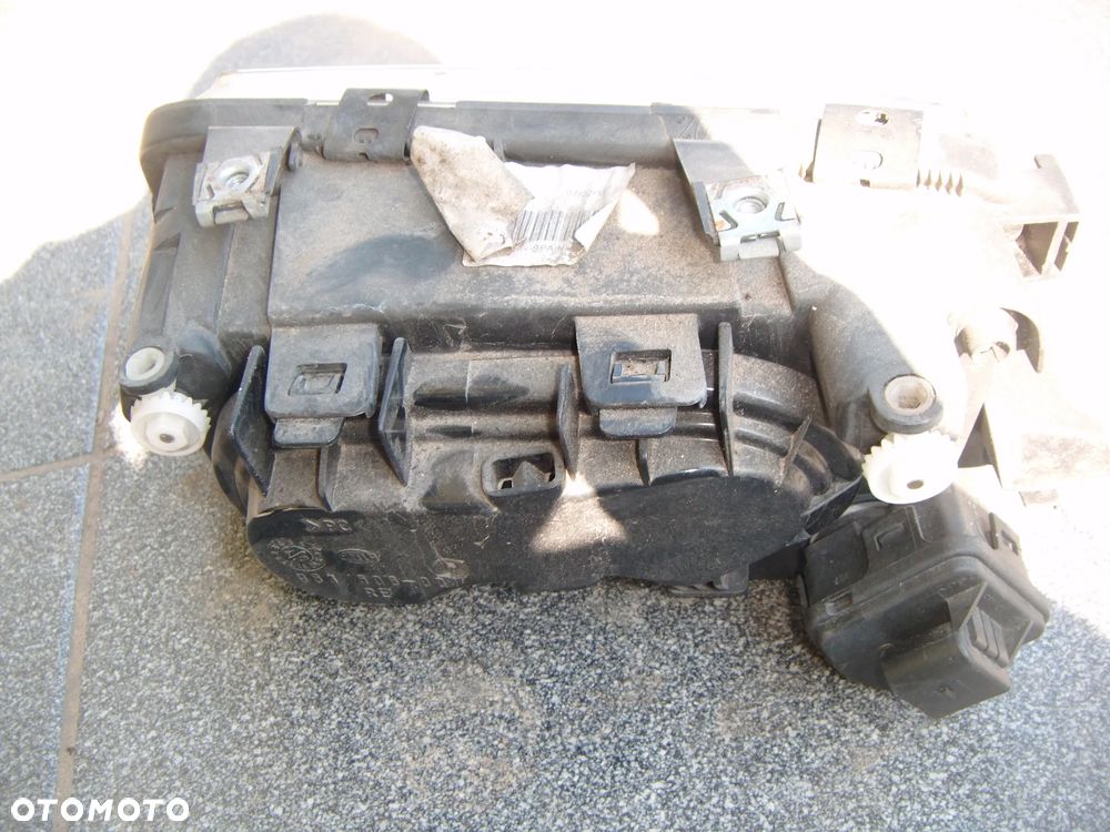 audi a3 8l 98r  lampa prawy przód - 3