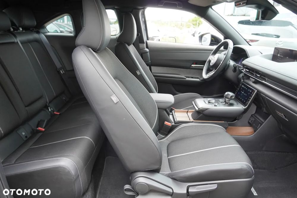 Mazda MX-30 R-EV PHEV Makoto - 32