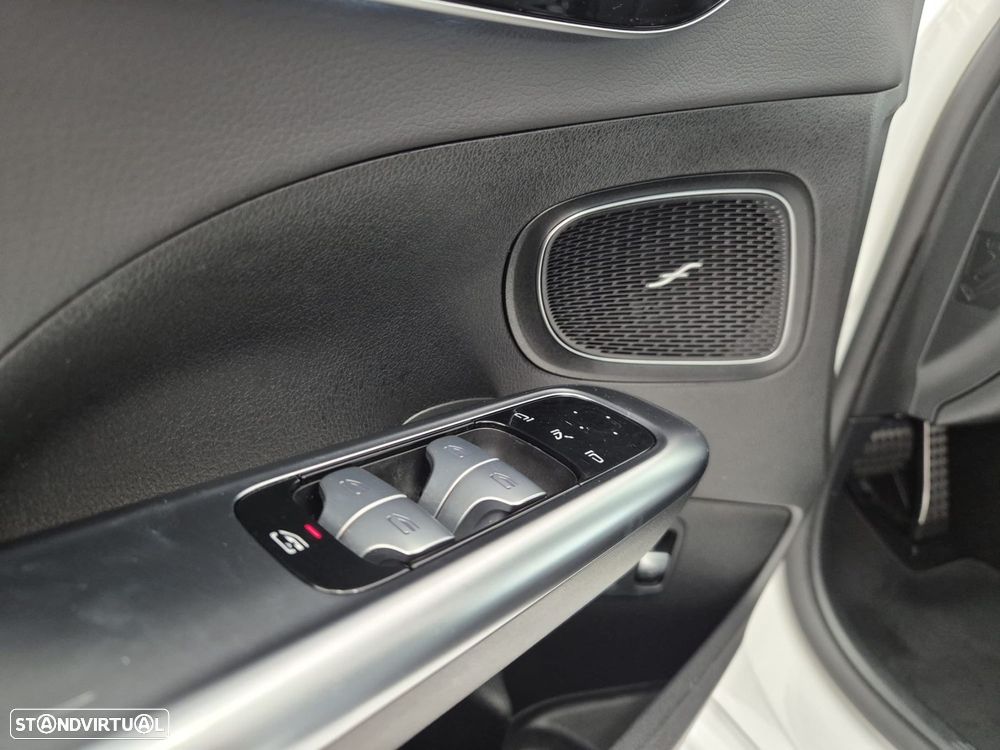 Mercedes-Benz C 300 e AMG Line - 20
