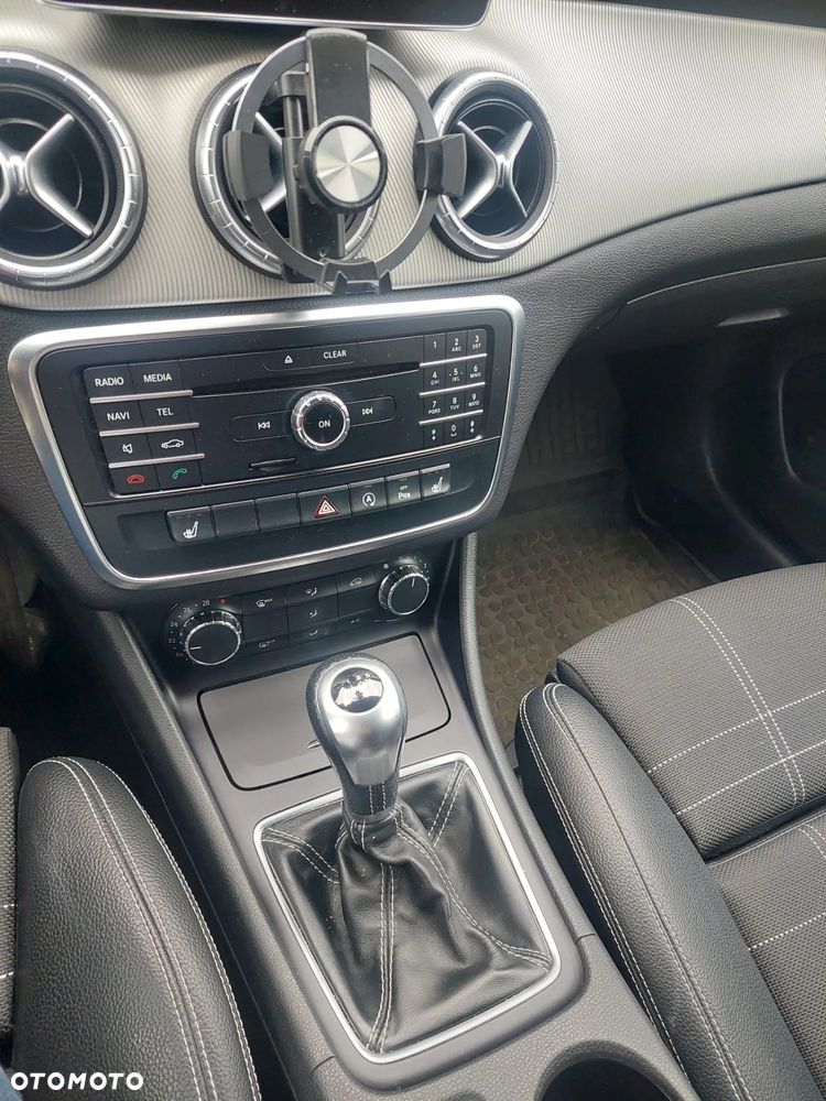 Mercedes-Benz CLA 200 - 9