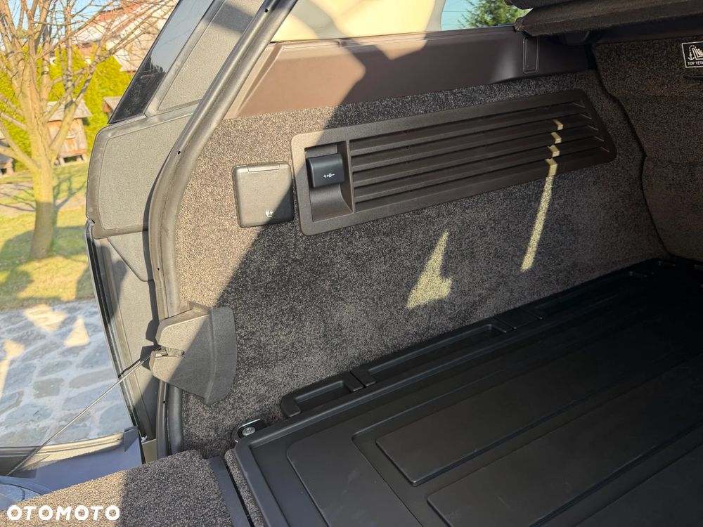 Land Rover Range Rover - 16