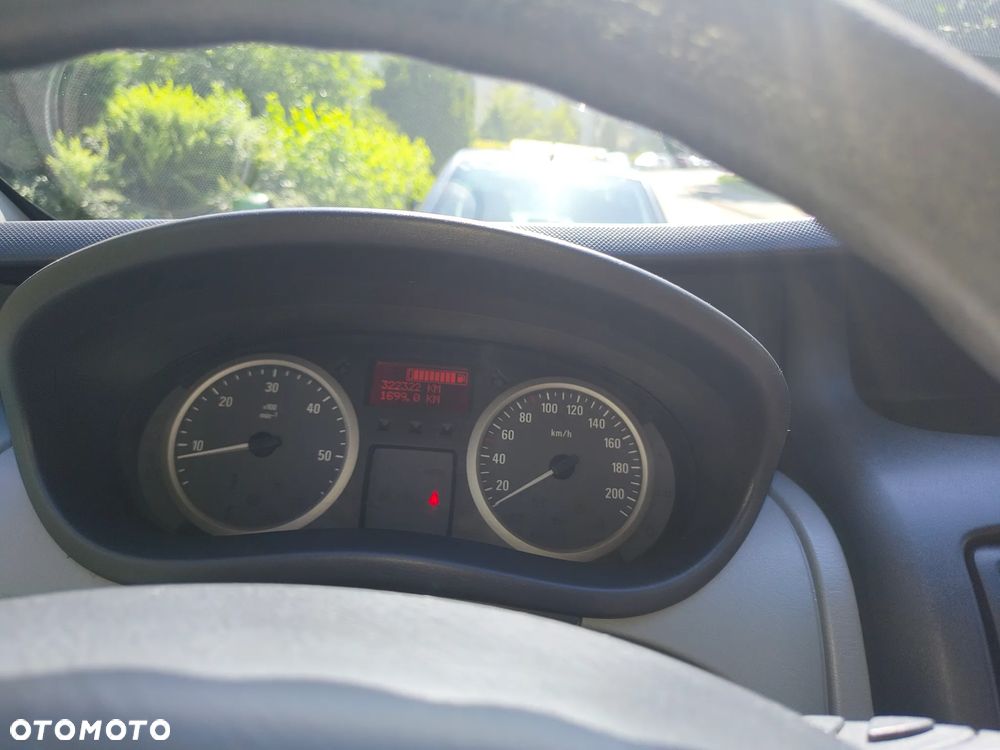 Opel Vivaro L2H1 2.9t Essentia - 9