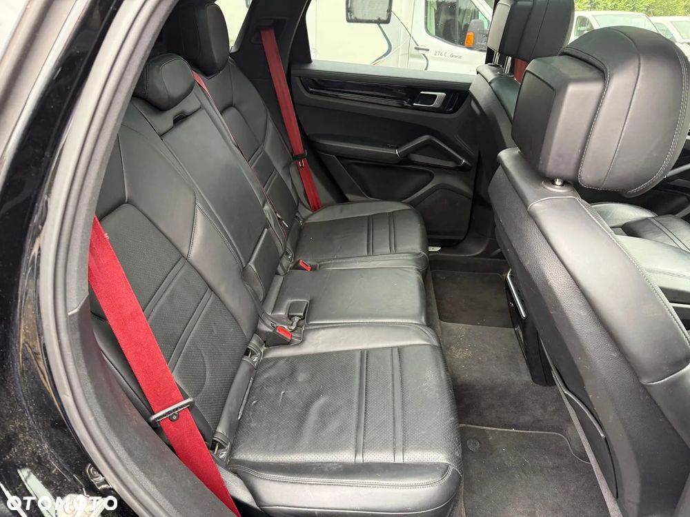 Porsche Cayenne E-Hybrid - 32