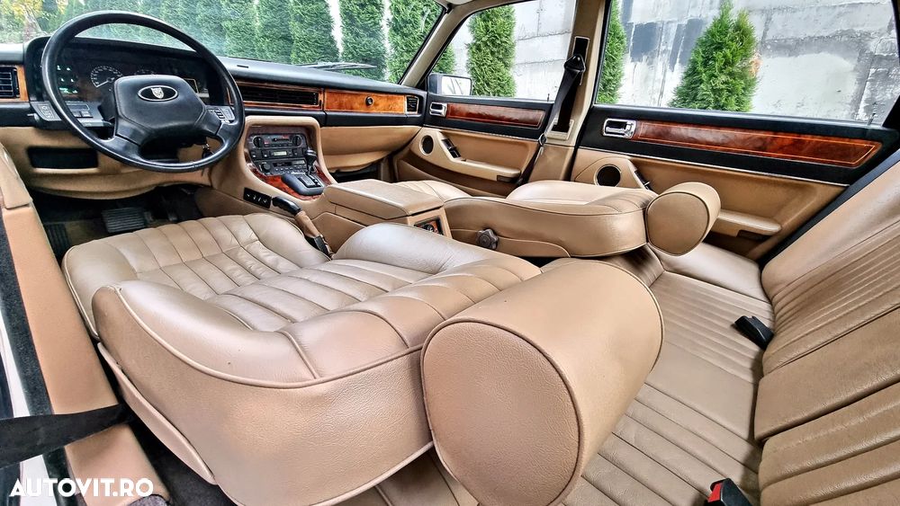 Jaguar XJ - 21