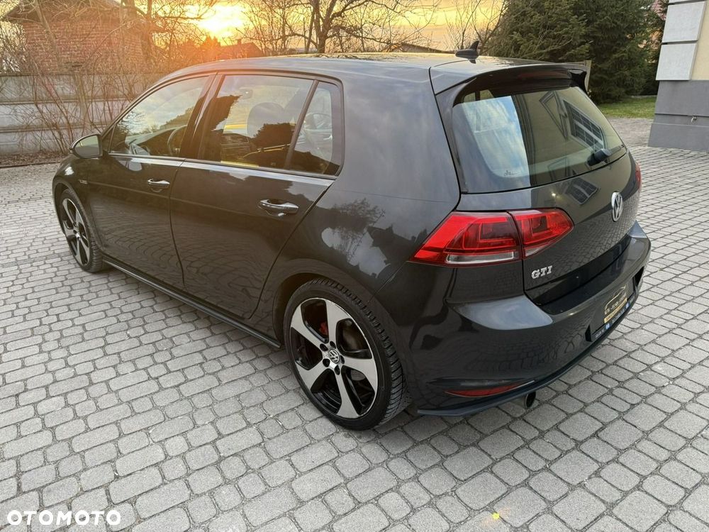Volkswagen Golf 2.0 TSI BMT GTI Performance DSG - 4