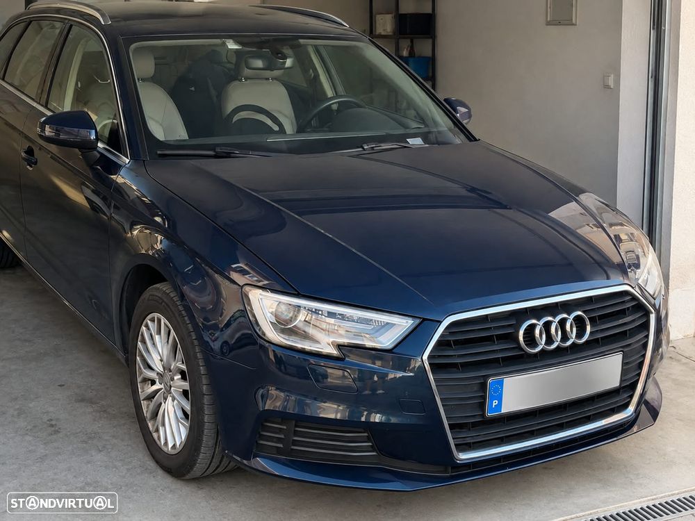 Audi A3 Sportback - 1