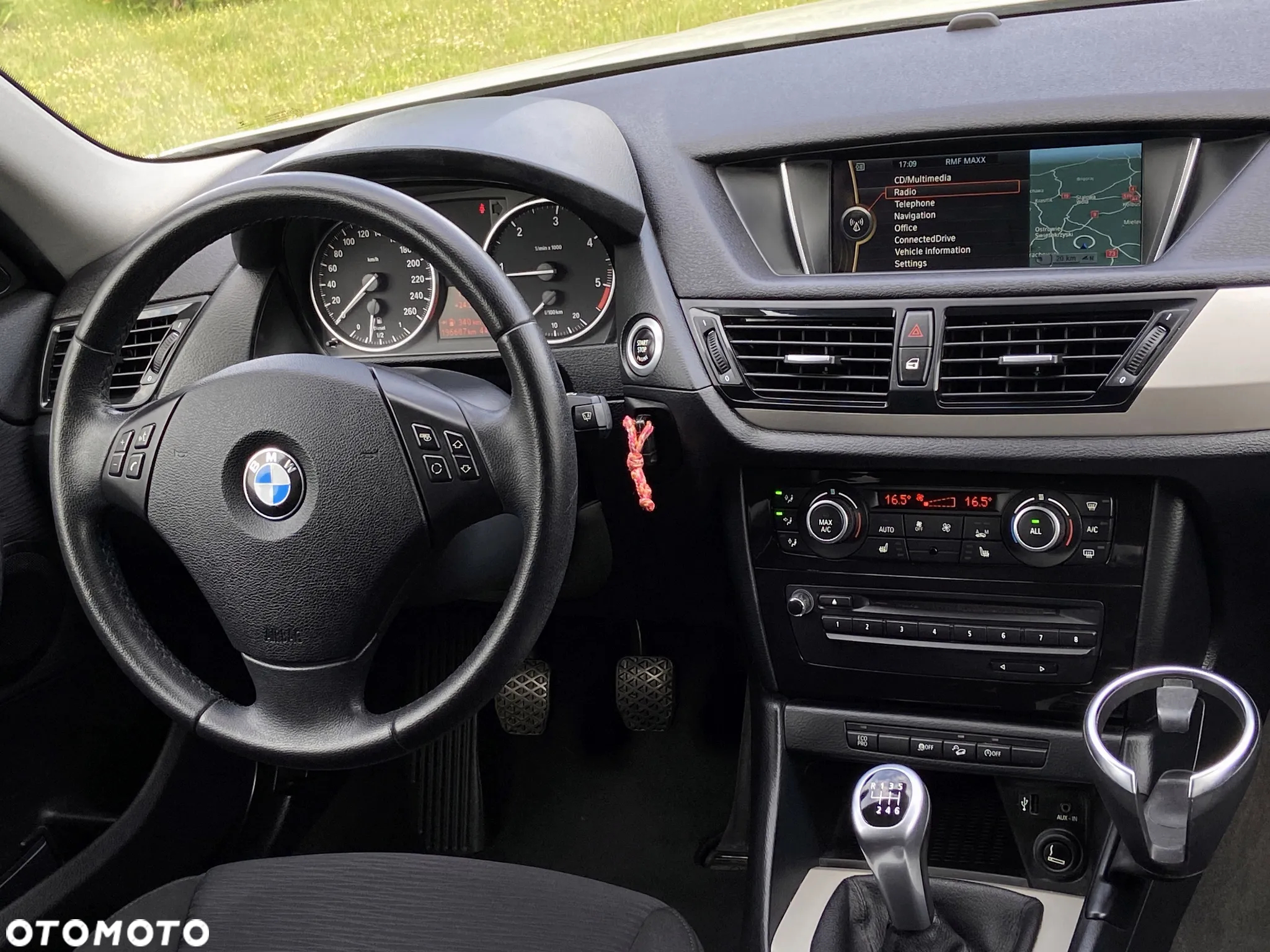 BMW X1 xDrive18d - 29