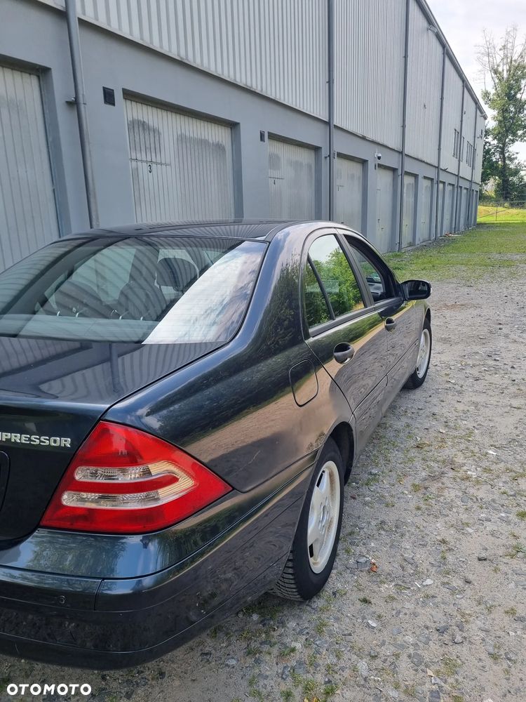 Mercedes-Benz Klasa C 180 Classic - 5