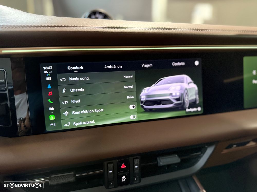 Porsche Macan Electric 4 - 42