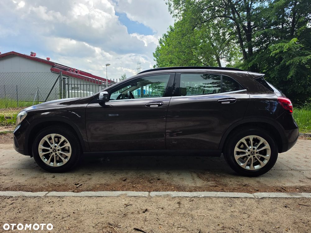 Mercedes-Benz GLA 250 4-Matic AMG Line - 9