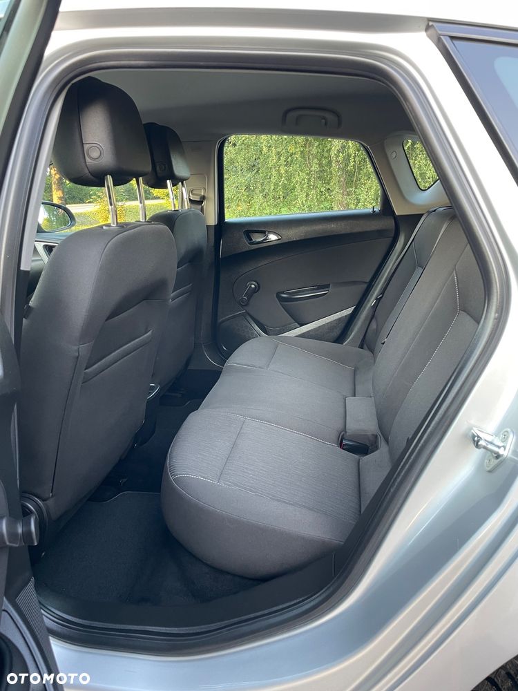 Opel Astra 1.3 CDTI Essentia ecoFLEX - 11