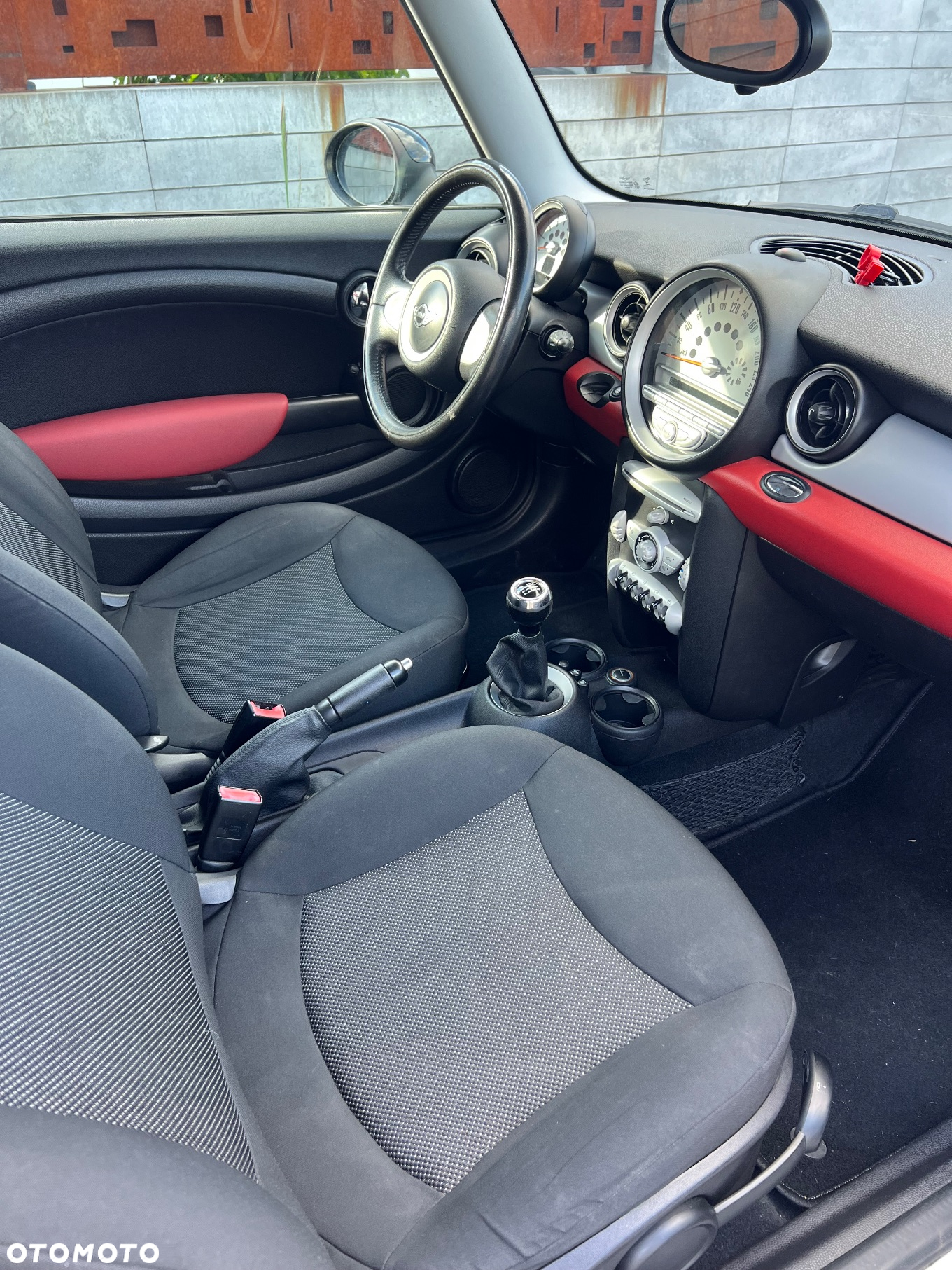 MINI ONE Standard - 8