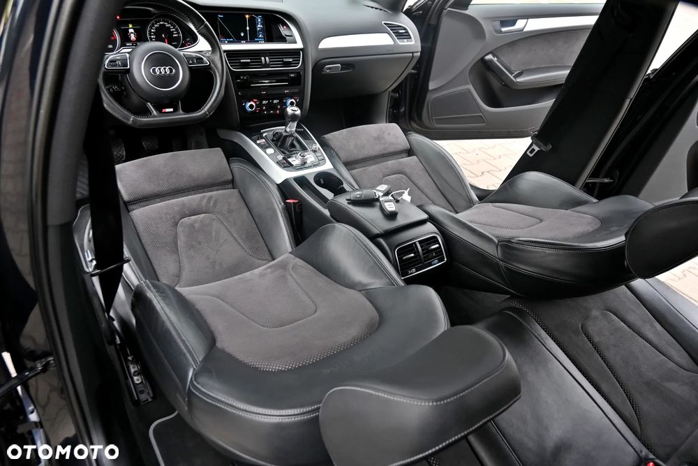 Audi A4 Avant 2.0 TDI DPF clean diesel quattro S line Sportpaket - 26