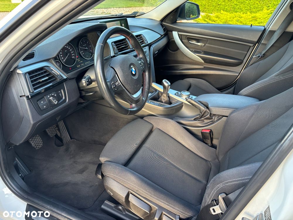 BMW Seria 3 318d Sport Line - 10