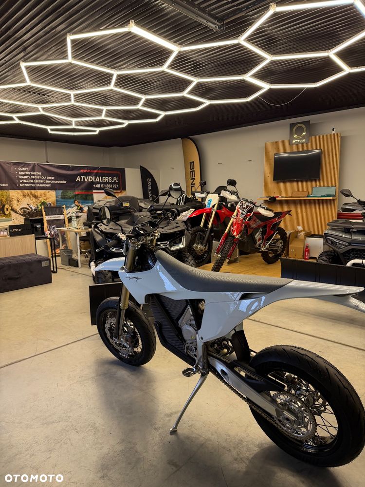 Stark Future VARG - 17