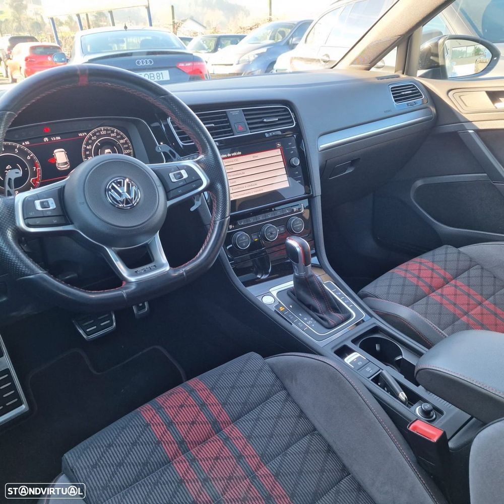 VW Golf 2.0 TSI GTi TCR DSG - 36