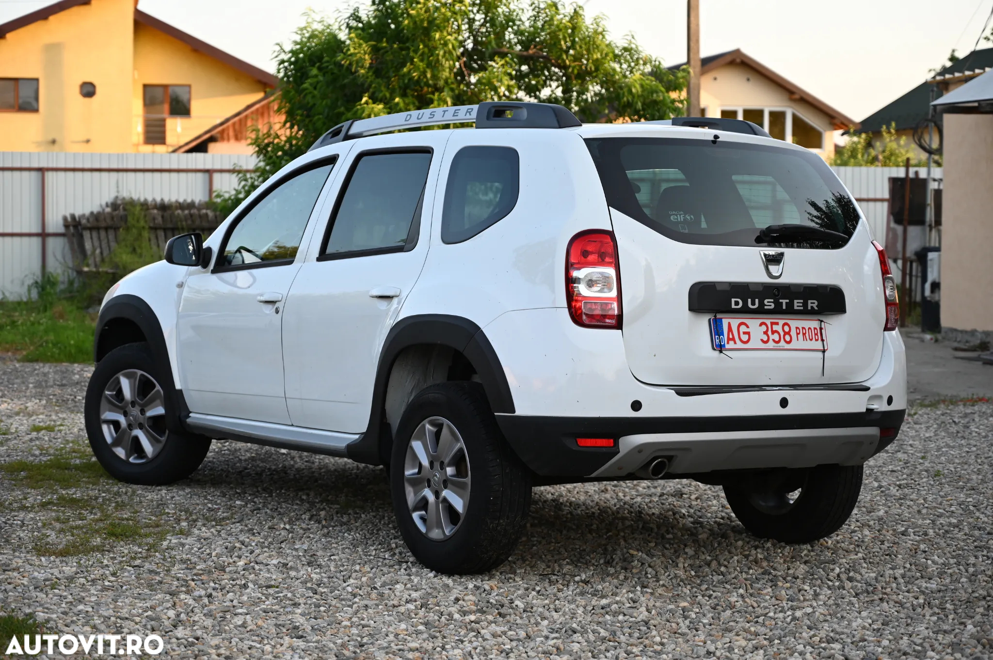 Dacia Duster dCi 110 FAP 4x2 Laureate - 23