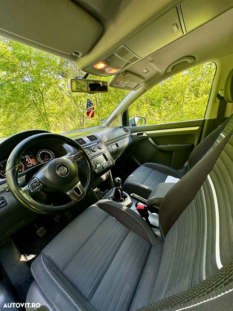 Volkswagen Touran 1.6 TDI Comfortline - 2