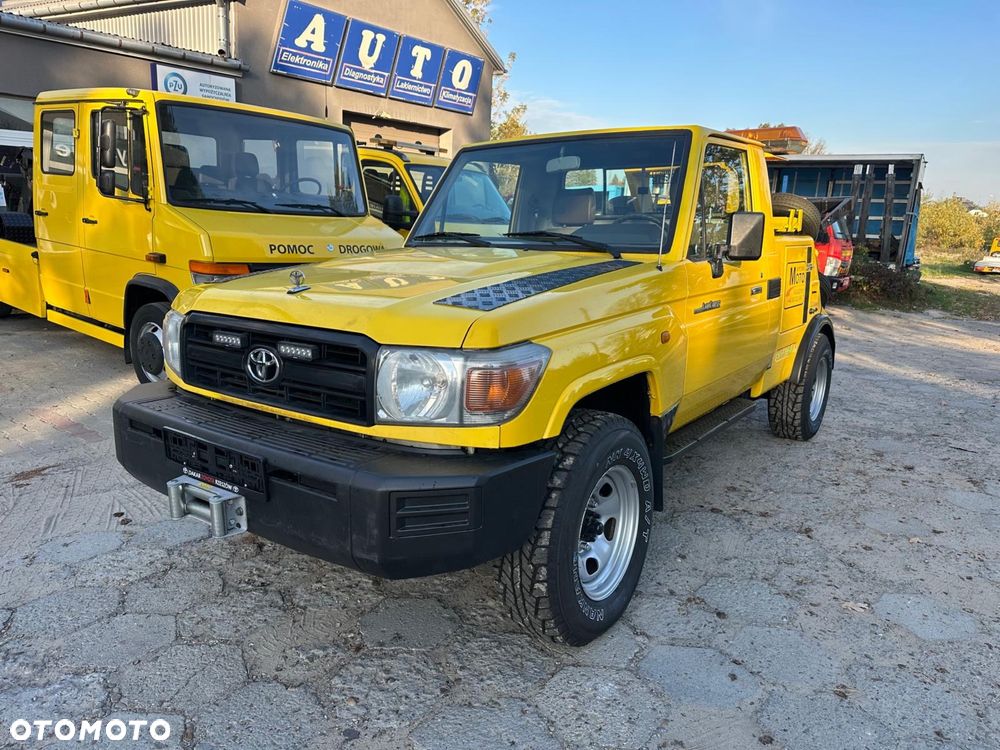 Toyota Land Cruiser - 5