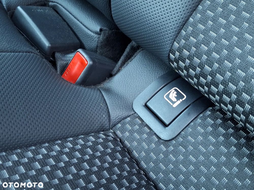 Kia XCeed 1.5 T-GDI L Business Line - 31