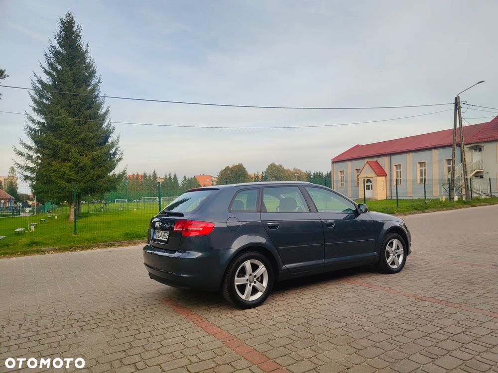Audi A3 Sportback 1.6 Ambiente - 6