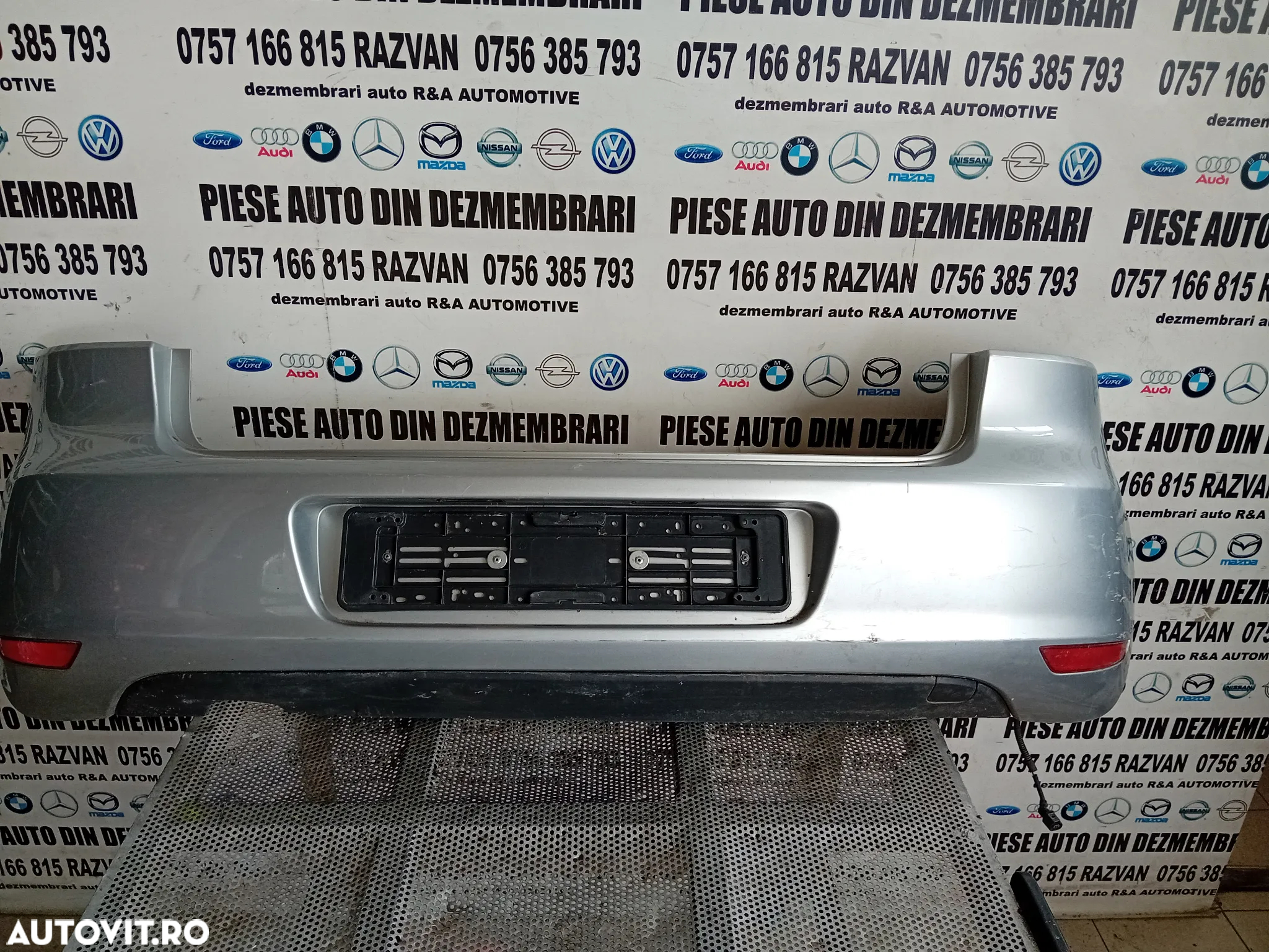 Bara Spate Completa Vw Golf 5 V Hatchback Cu Mic Defect LICHIDARE STOC - 2