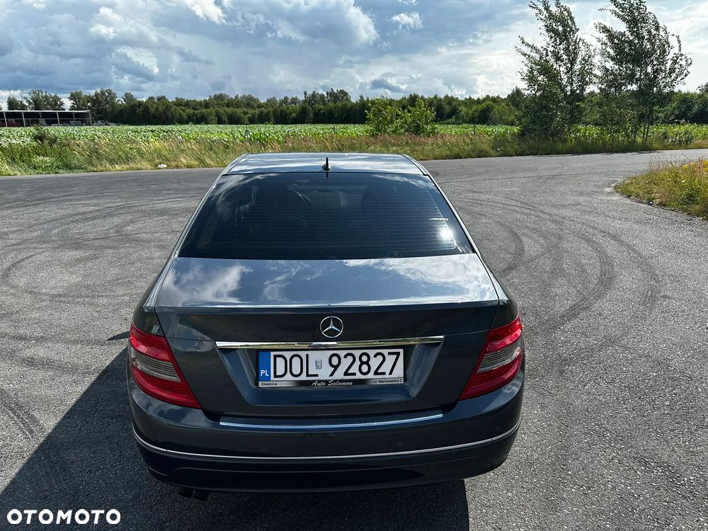 Mercedes-Benz Klasa C 200 CDI DPF Automatik BlueEFFICIENCY Avantgarde - 9
