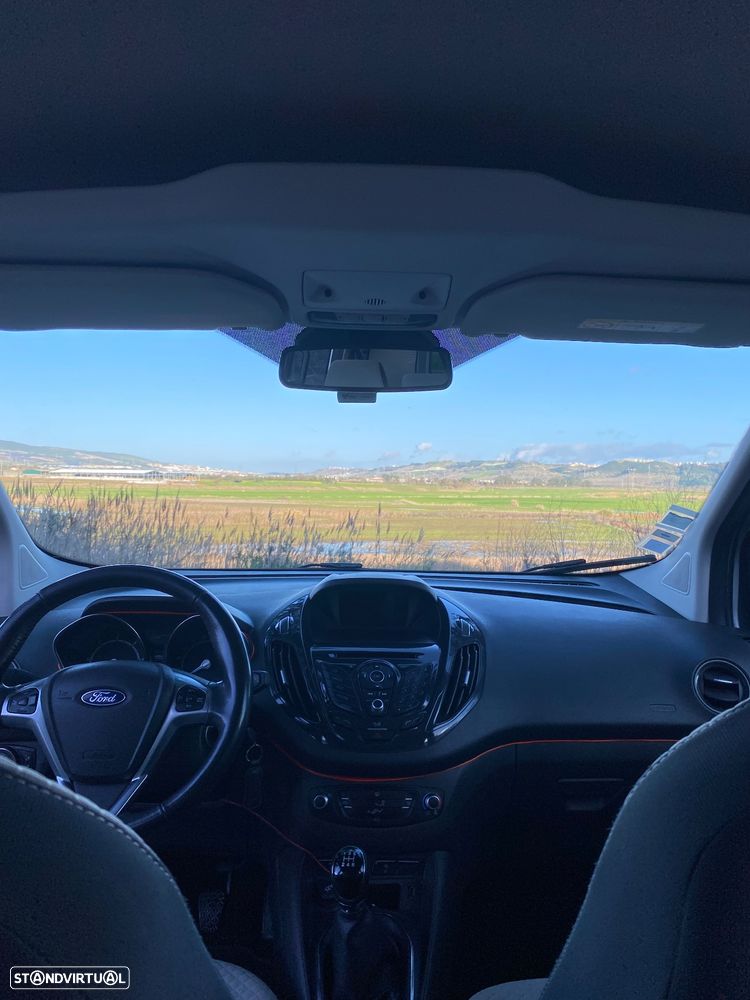 Ford Tourneo Courier 1.5 TDCi Titanium - 15