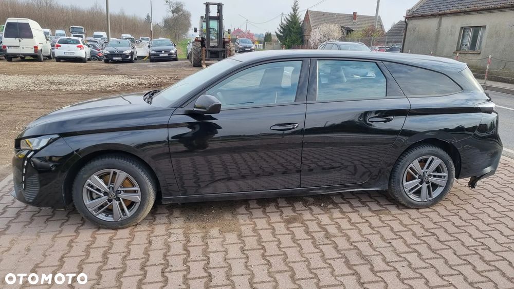 Peugeot 308 BlueHDi 130 EAT8 Allure - 16