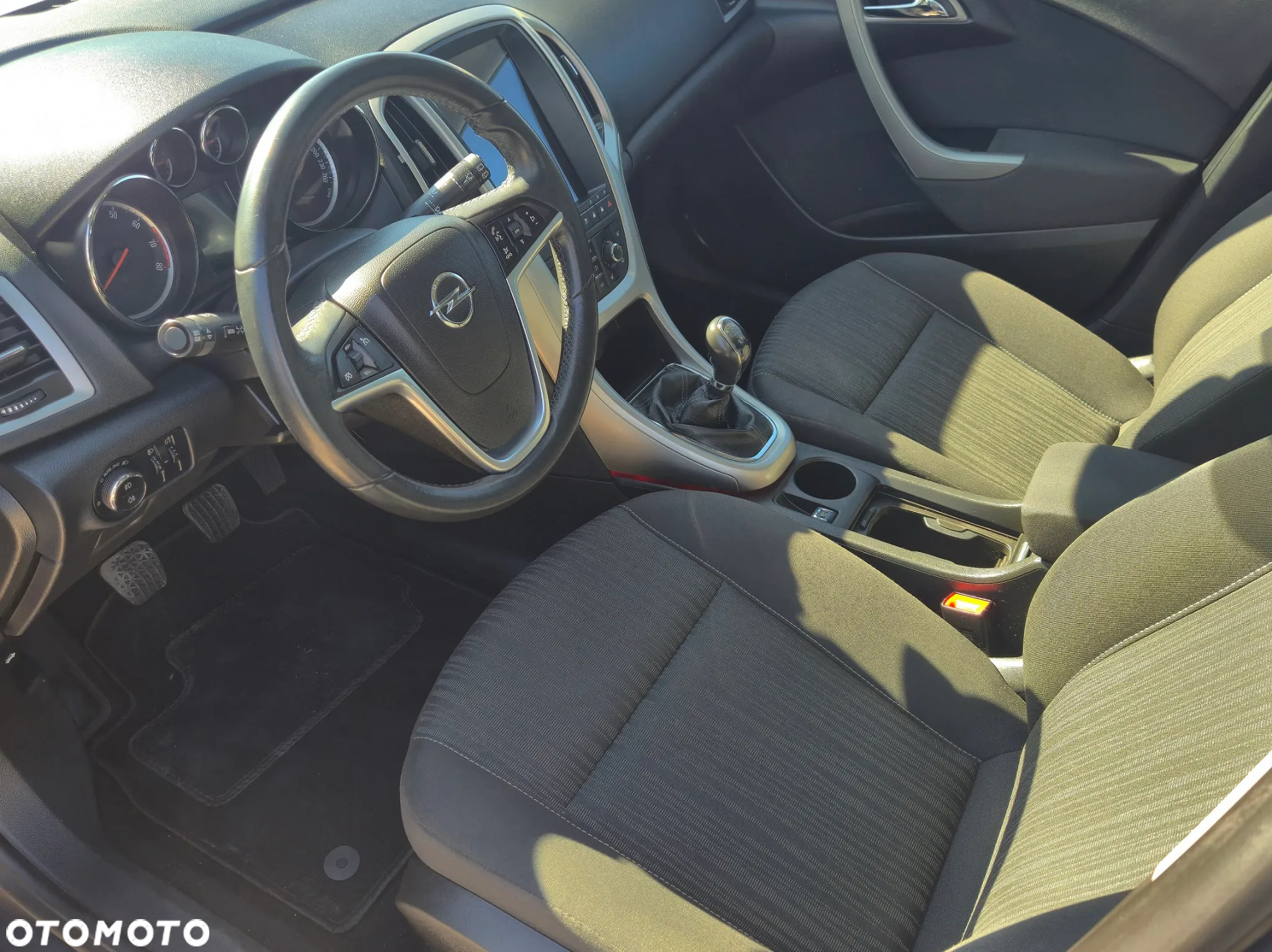 Opel Astra 1.4 Turbo Design Edition - 17