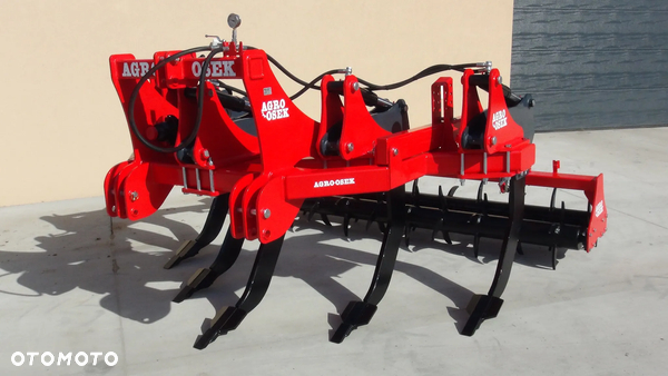 AGRO-OSEK Głębosz 5-zębowy z zabezpieczeniem hydraulicznym