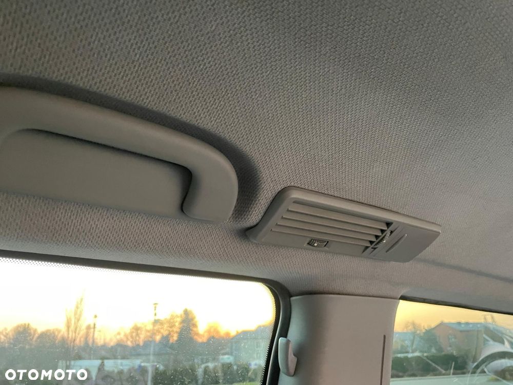 Mercedes-Benz Vito - 27