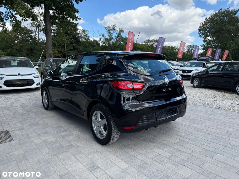 Renault Clio 1.2 16V 75 Collection - 19