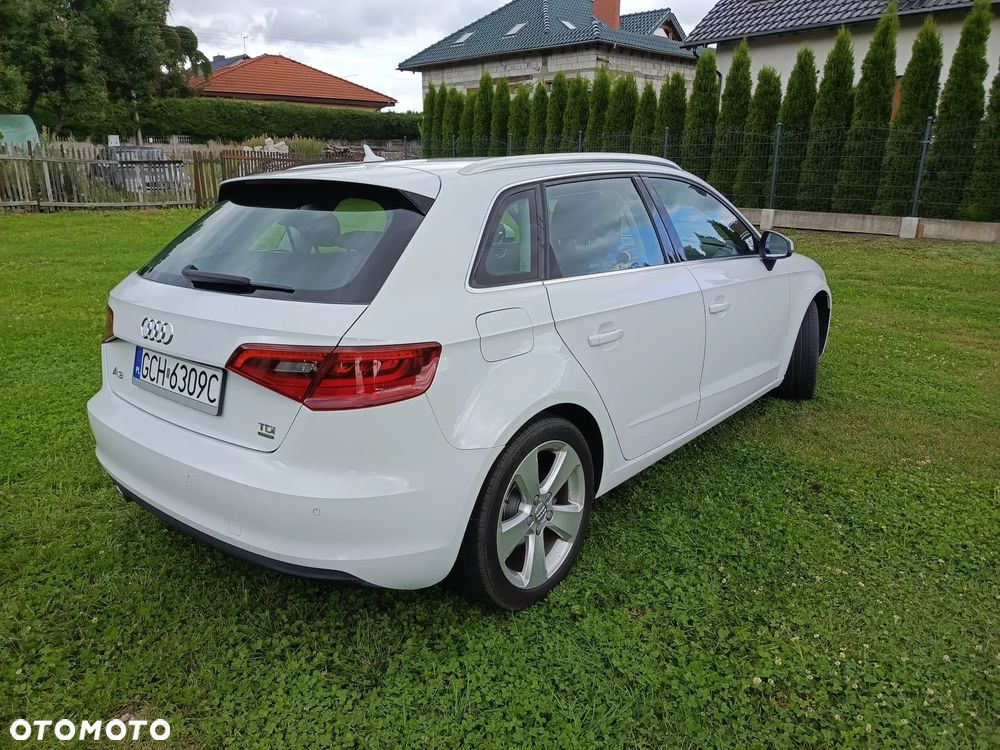 Audi A3 Sportback 2.0 TDI (clean diesel) quattro Attraction - 4
