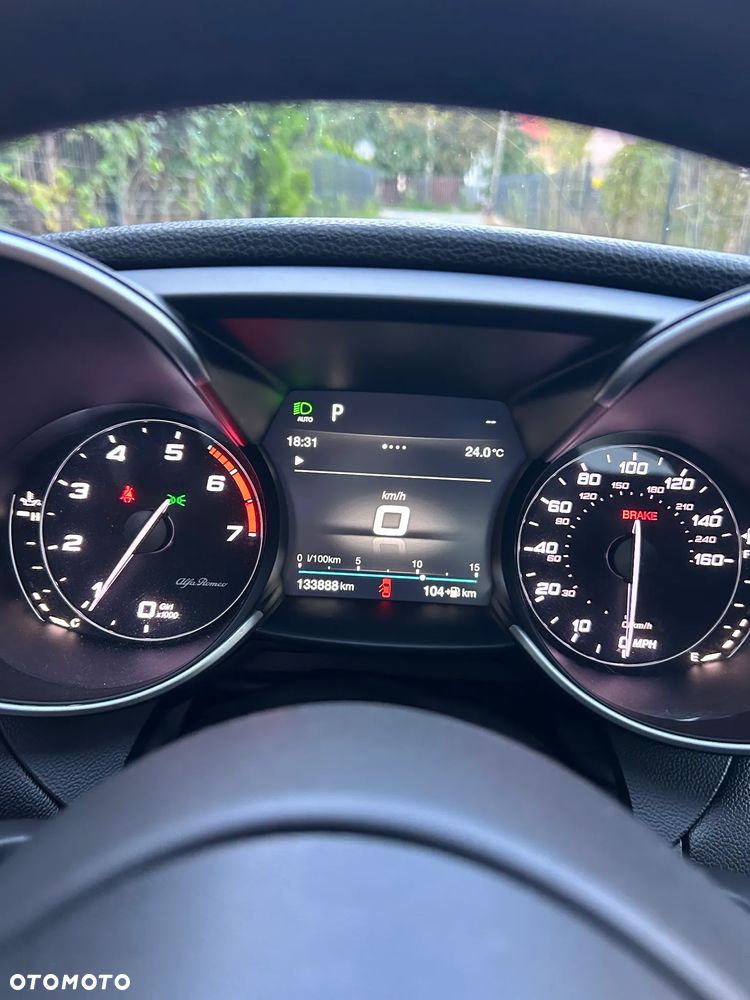 Alfa Romeo Giulia - 13