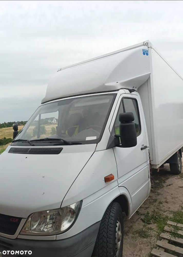 Mercedes-Benz Sprinter - 2