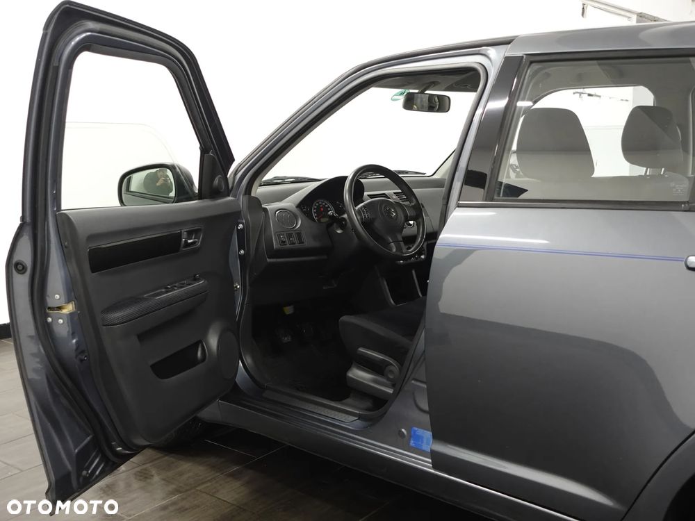 Suzuki Swift 1.3 4x4 Snow - 17