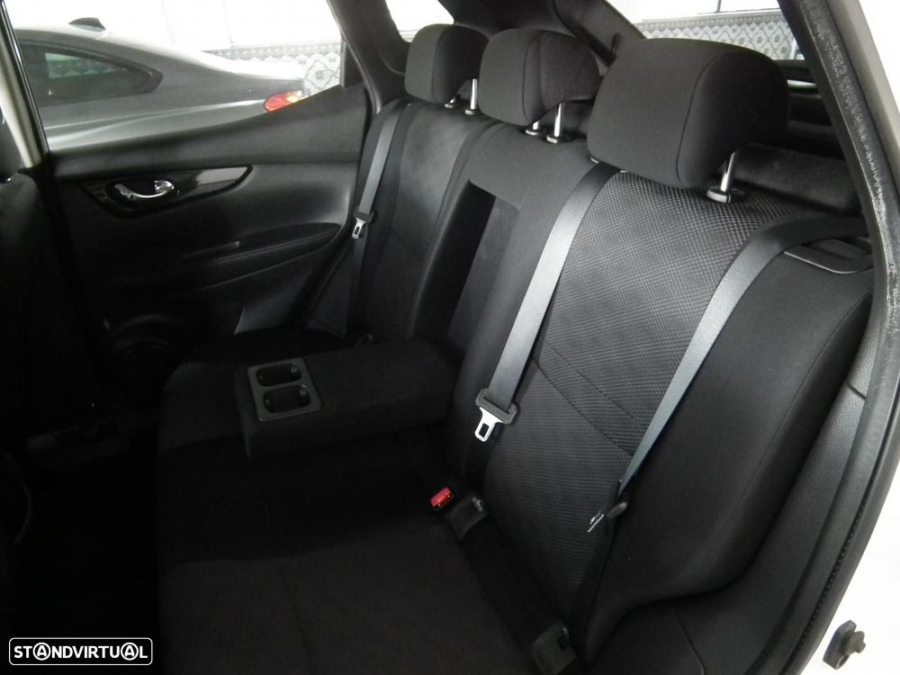 Nissan Qashqai 1.6 dCi N-Connecta 18 Xtronic - 16