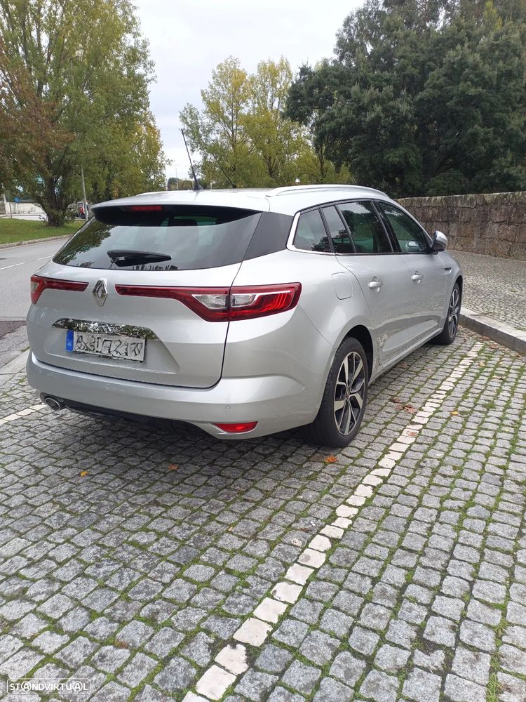 Renault Mégane Sport Tourer 1.5 Blue dCi Bose Edition EDC - 4