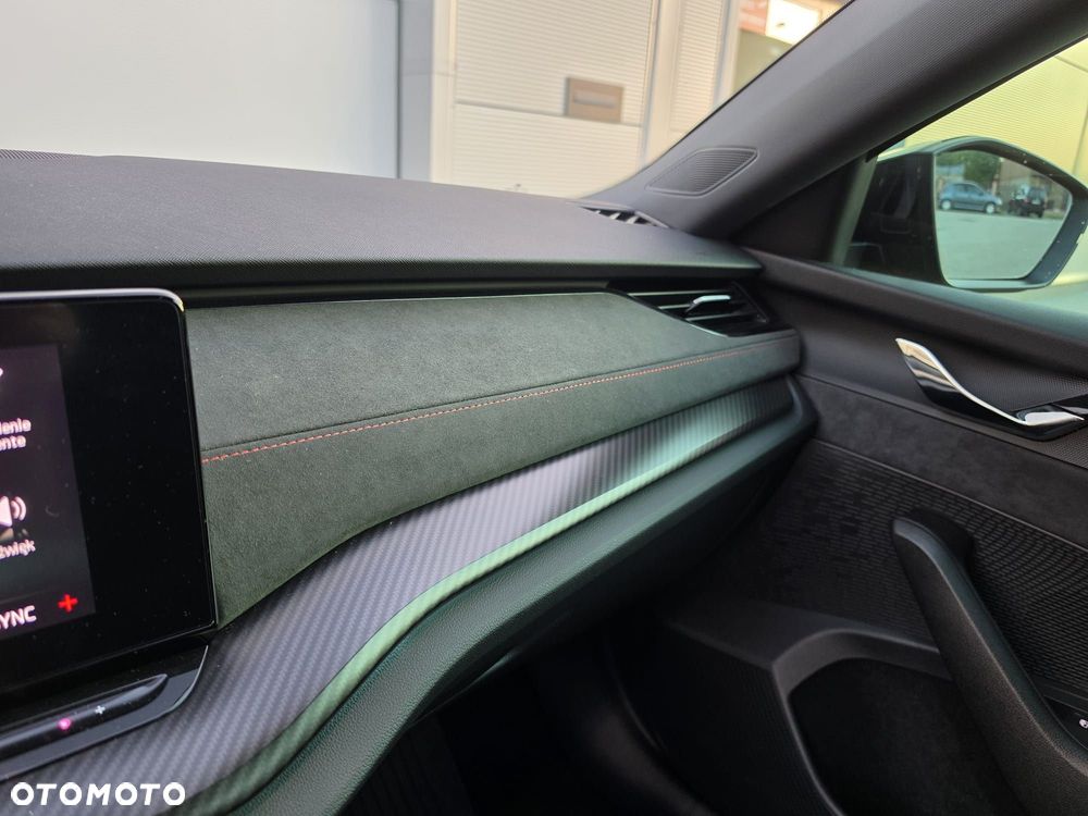 Skoda Octavia 2.0 TSI RS DSG - 25