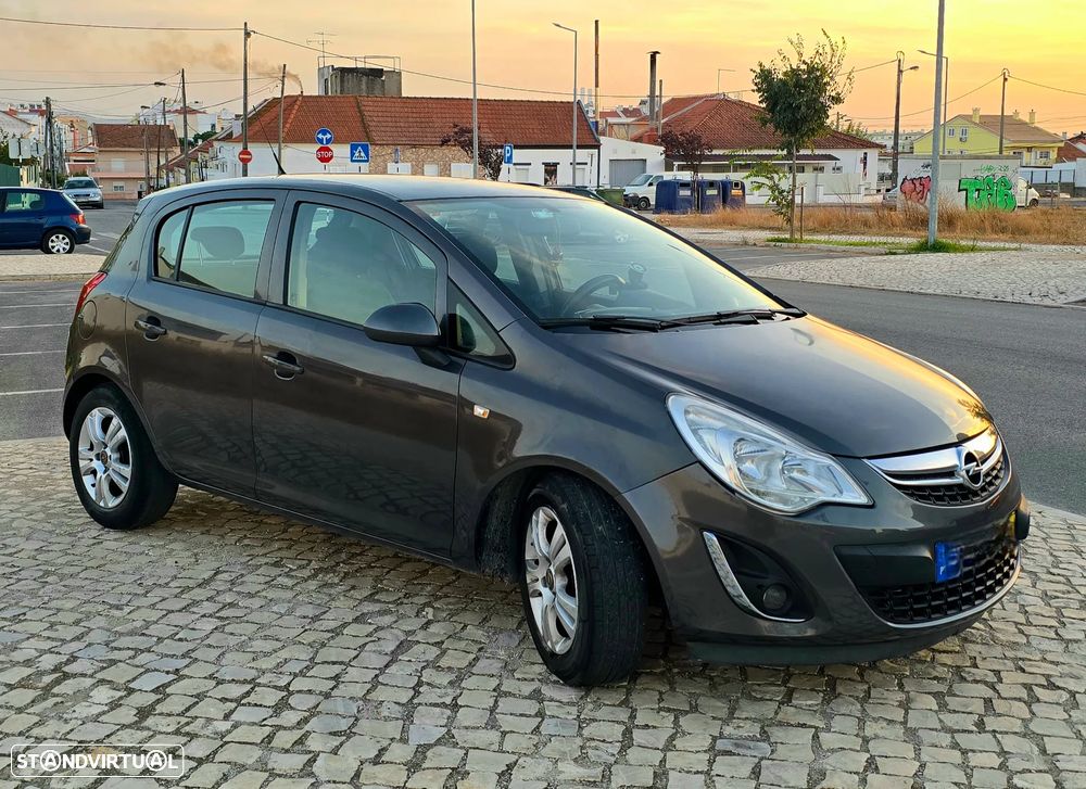 Opel Corsa 1.3 CDTi Enjoy EcoFLEX - 3
