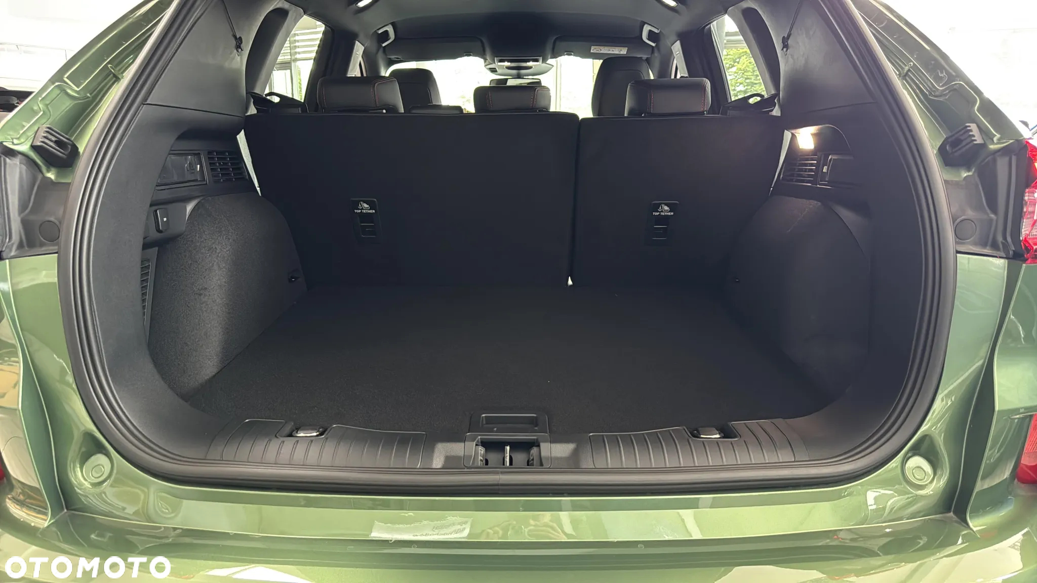 Ford Kuga 1.5 EcoBoost FWD ST-Line X - 24