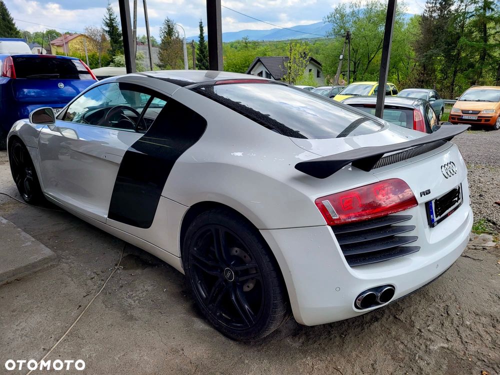 Audi R8 Coupé - 2