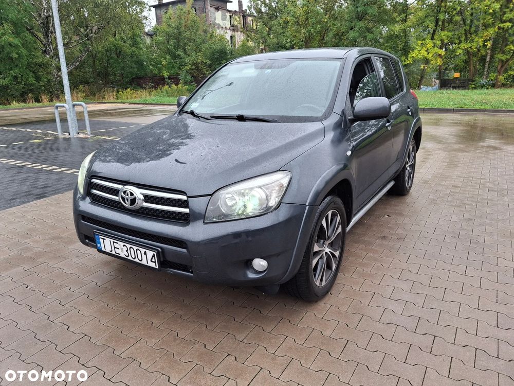 Toyota RAV4 - 7